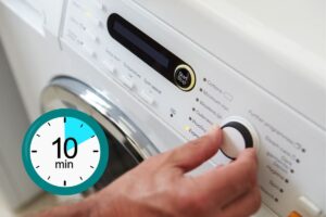 una lavatrice e un simbolo dei 10 minuti