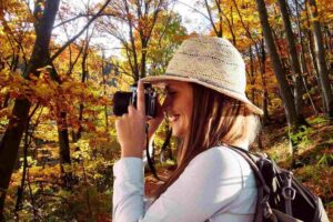 Viaggiatrice e foliage