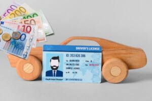 auto di legno, patente ed euro