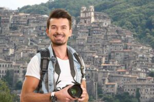 Turista e borgo