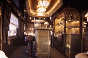 Interno del treno lussuoso