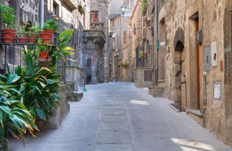 case e strade del borgo medievale di vitorchiano