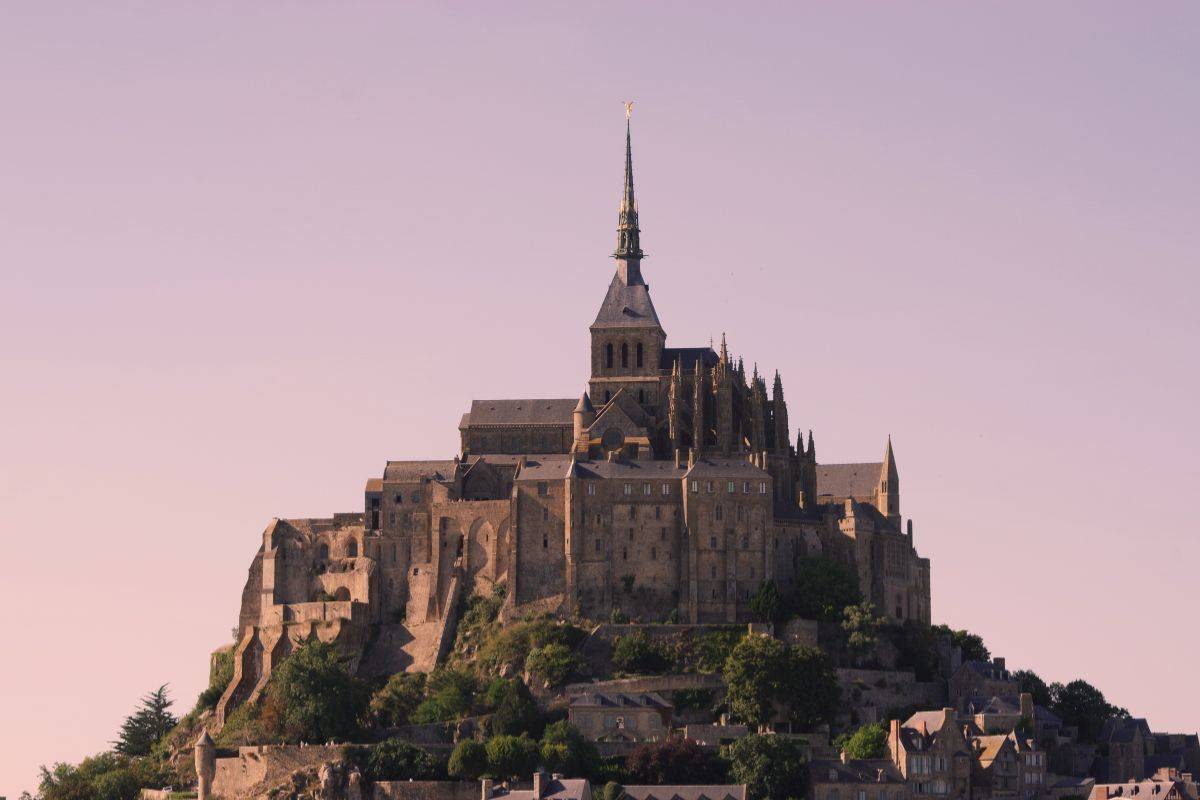 jene-stephaniuk-lkmGeyLItrw-unsplash-ls castello lazio