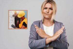 donna che dice di no con le braccia a X e nel riquadro un operai che installa il cappotto termico