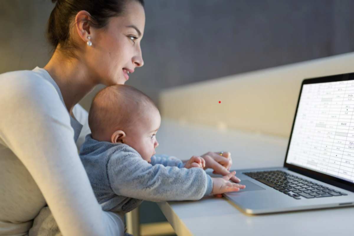 mamma al lavoro
