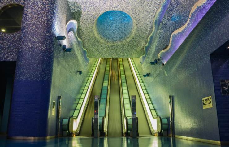 stazione metropolitana toledo a napoli