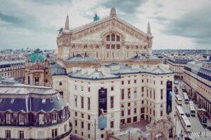 Perché i tetti di Parigi hanno quel colore grigio-azzurro così specifico